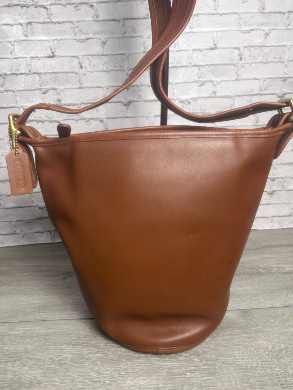Coach 9953 Helen Legacy British Tan Leather Duffle Bucket - Picture 3 of 7